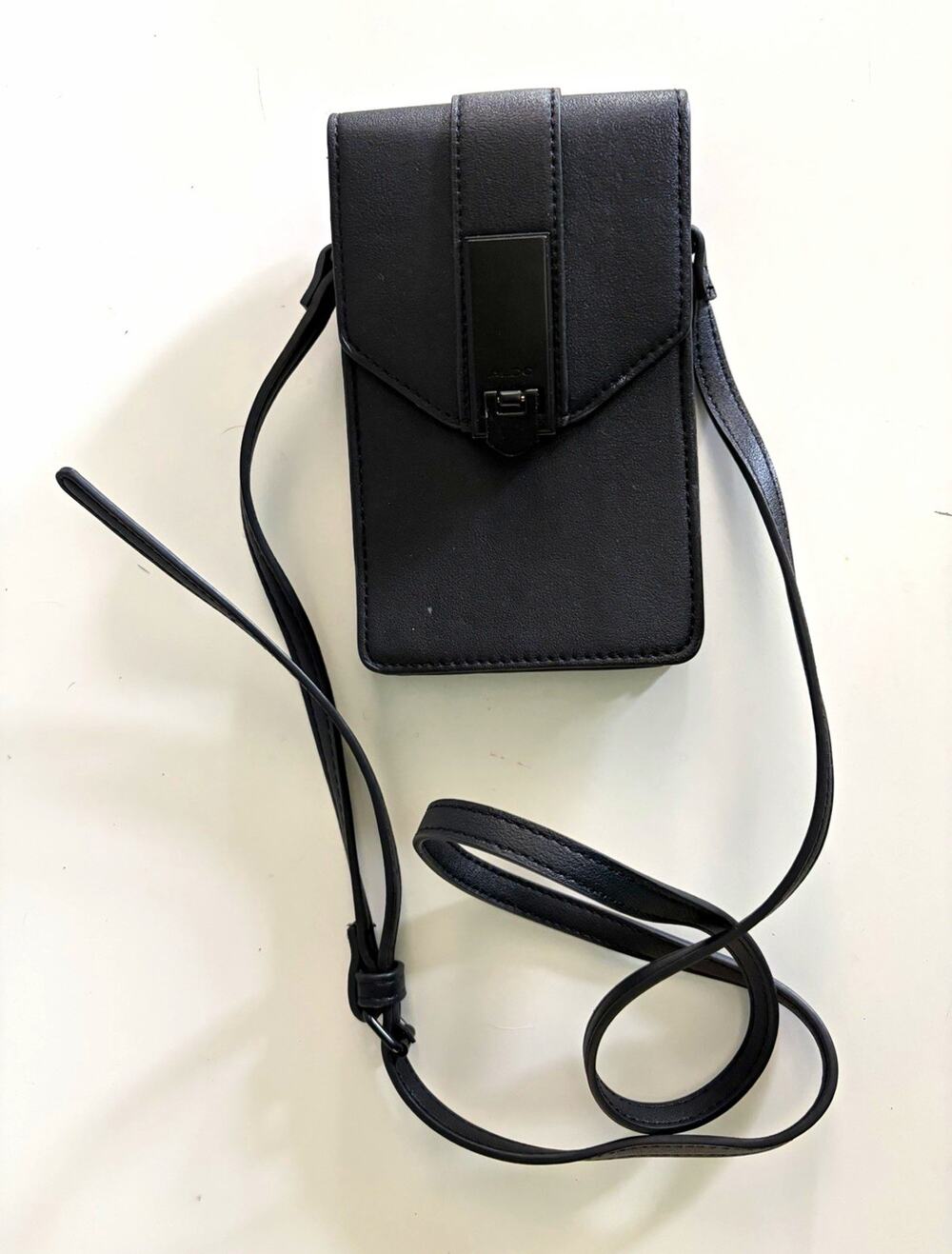 ALDO Black Crossbody Phone Bag Solid Rectangle Buckle Closure (0189)